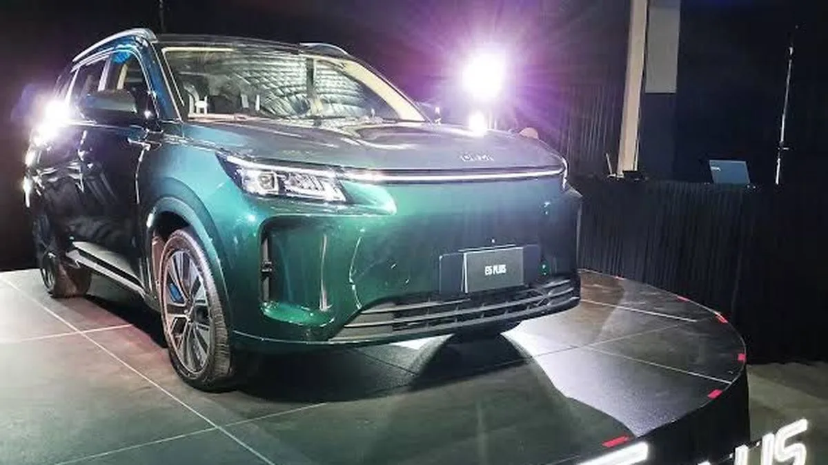 DFSK presenta su nuevo SUV híbrido con siete asientos en Pilar